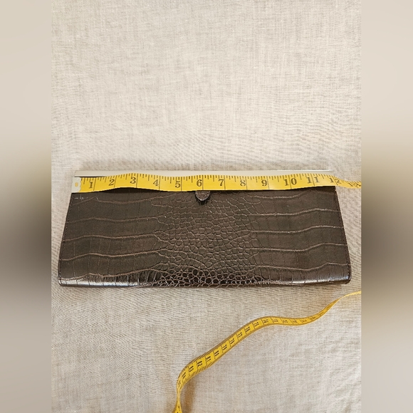 EUC Aldo Croc Embossed Leather Clutch - Picture 7 of 10